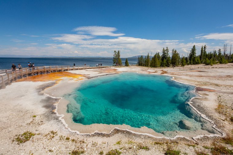 035 Yellowstone NP, black pool.jpg